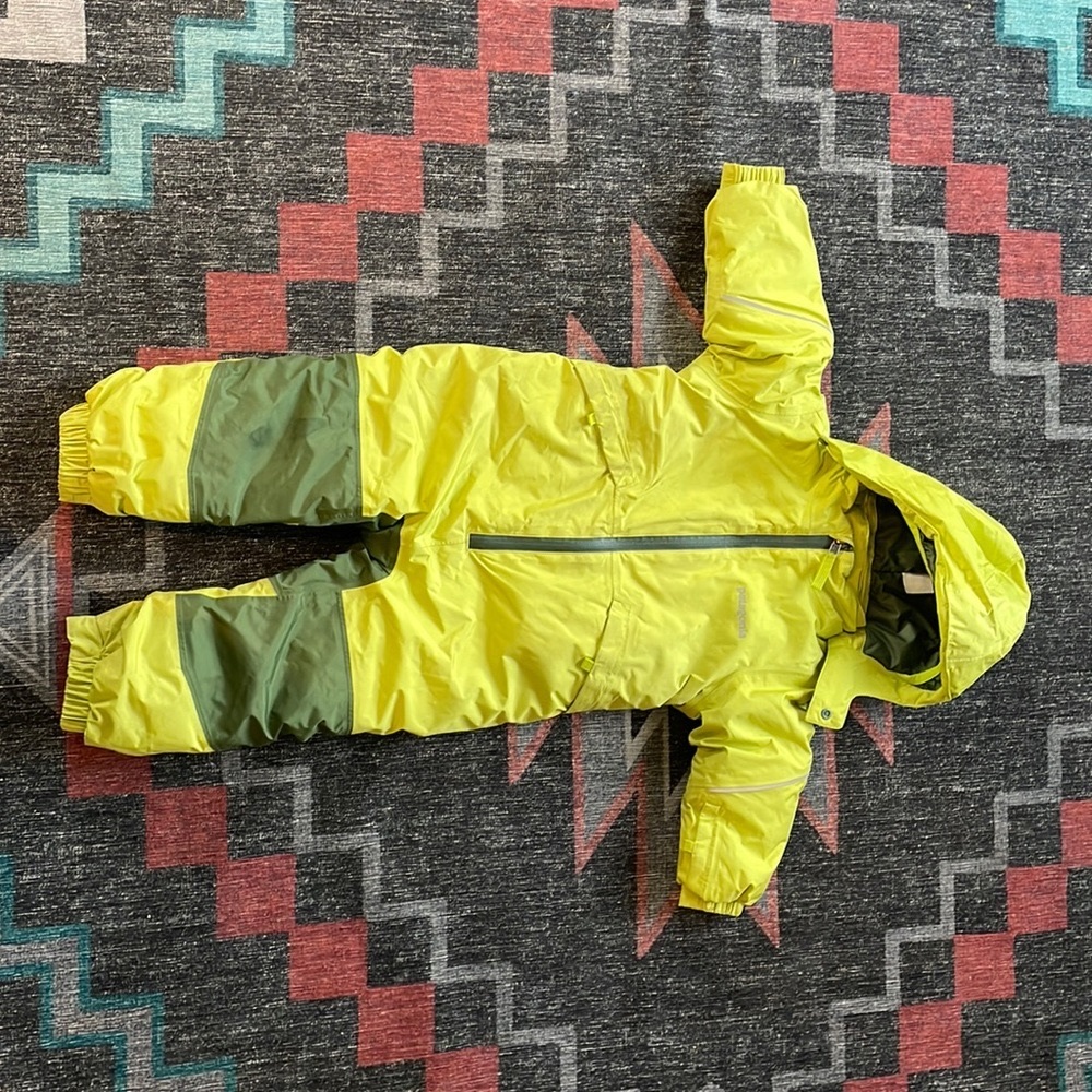 Patagonia snow pile infant one-piece snow suit - 12-18months but fits large